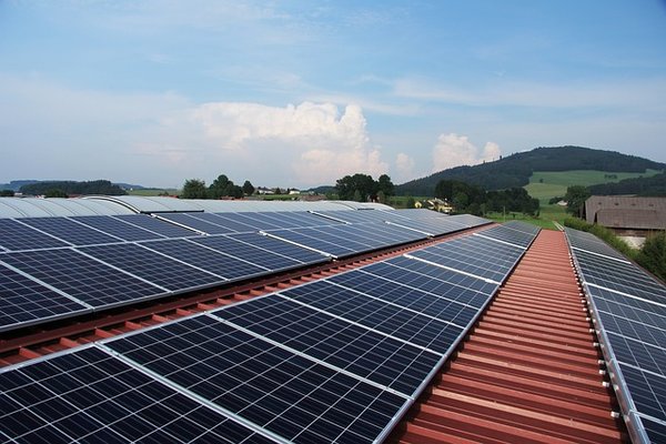 Comment installer et entretenir ses panneaux solaires : le guide complet